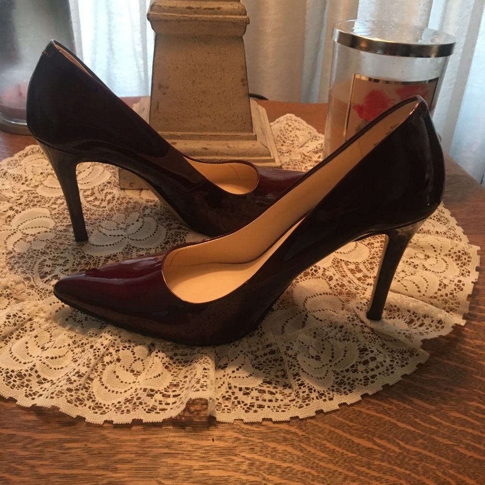 Nine West Wine Patent Leather Pump Size 6 1/2